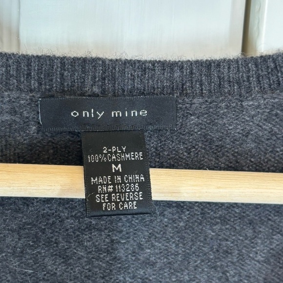 Only Mine M Grey Cashmere V Neck Sweater - Picture 4 of 9
